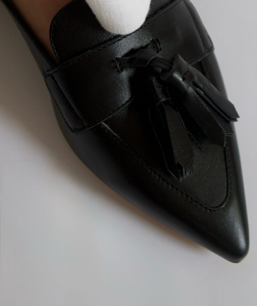 Capsule - Santiago Black
