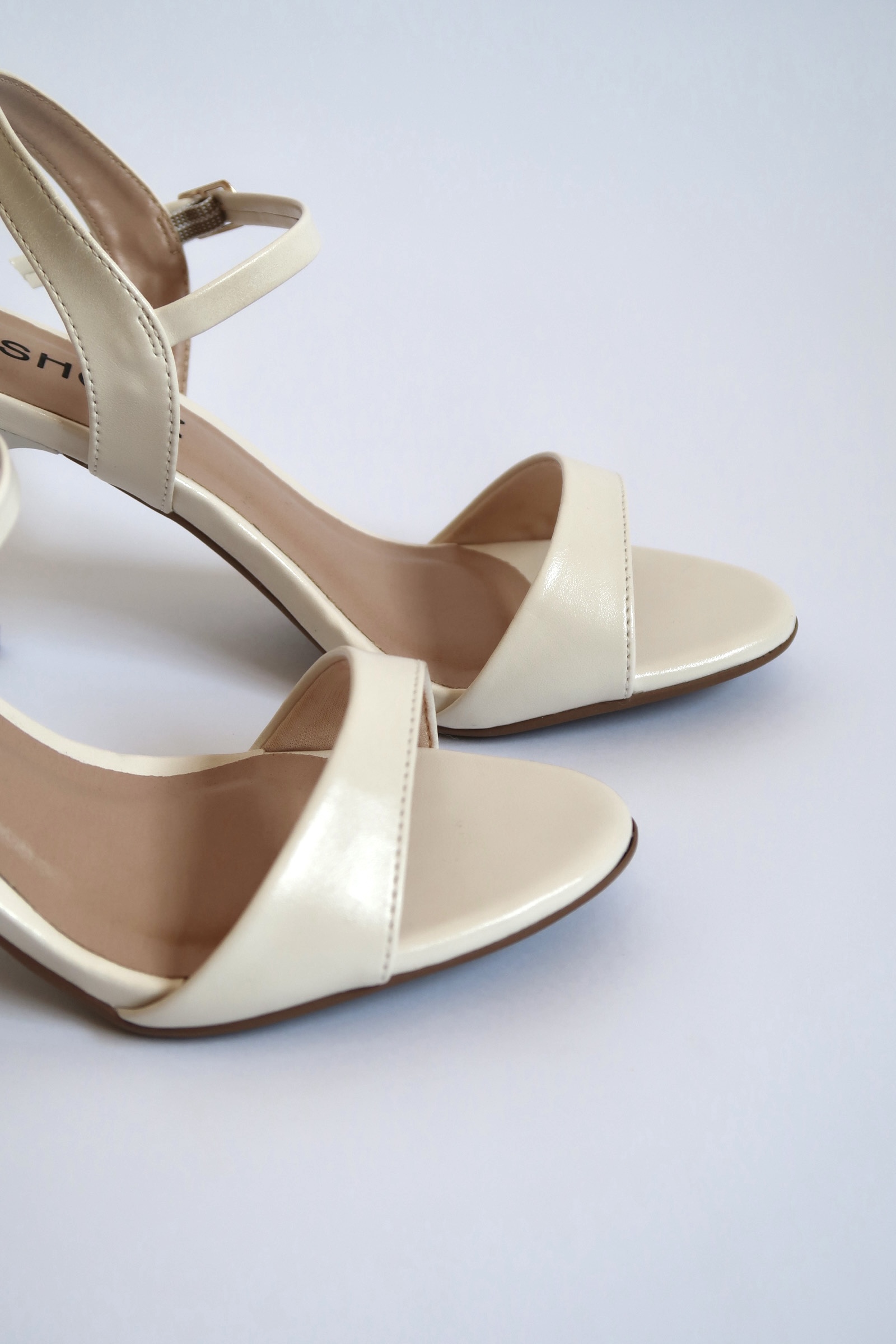 Lovette Off White