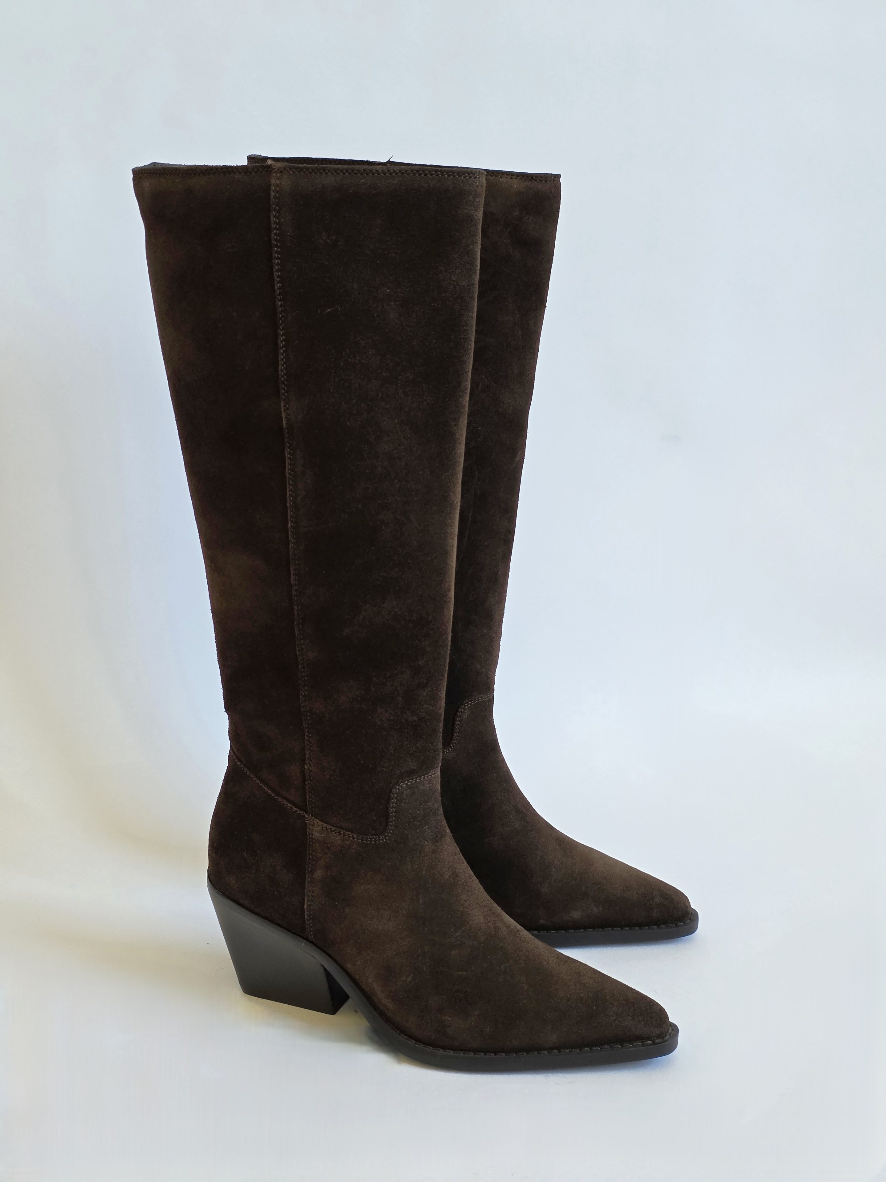 Everest Brown Suede