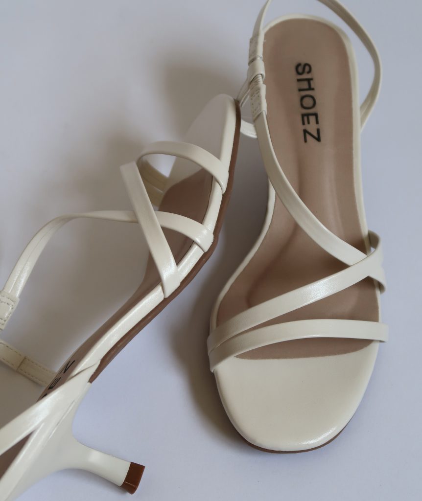 Alicia Off-White