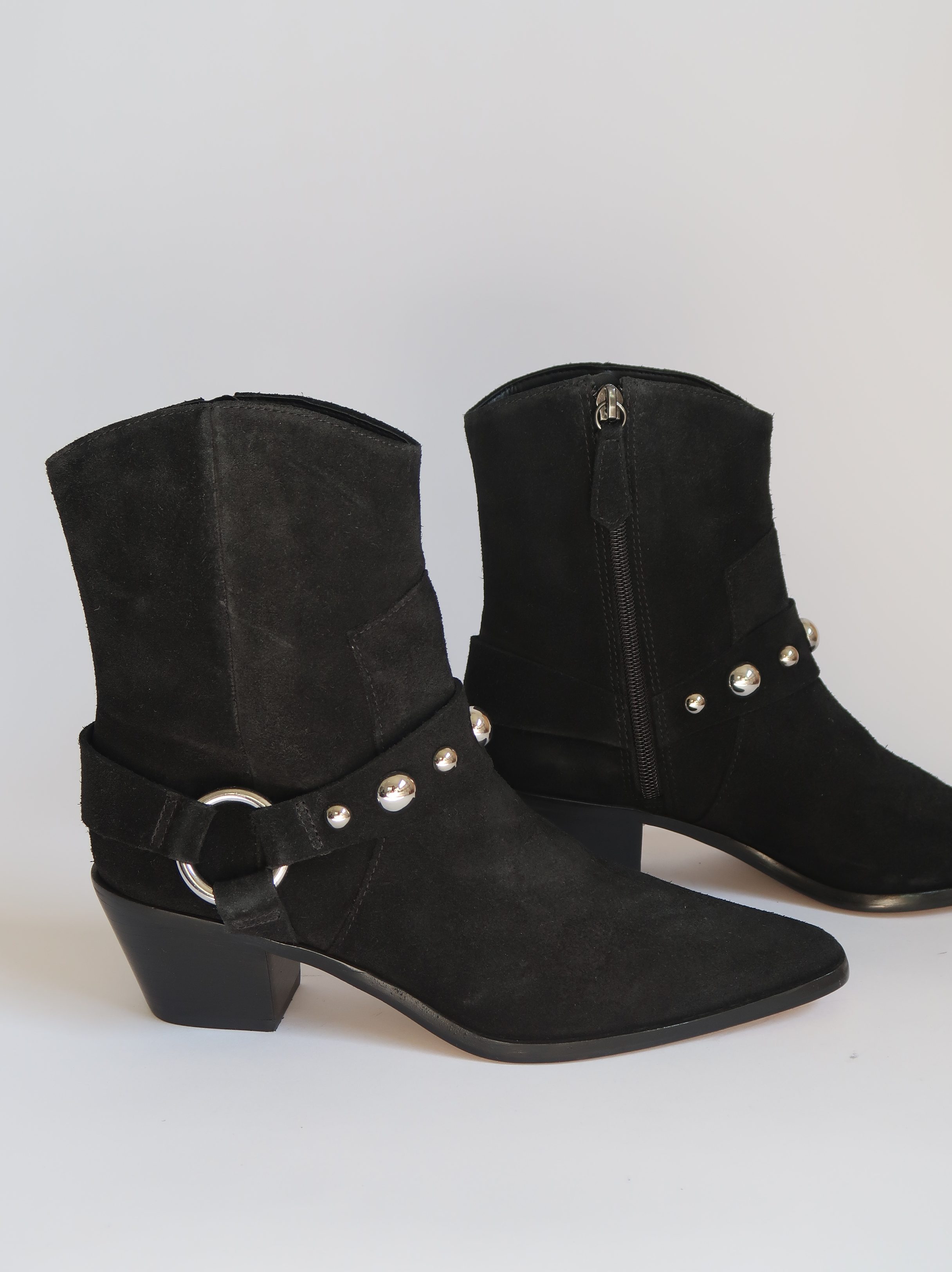 Turnar Black