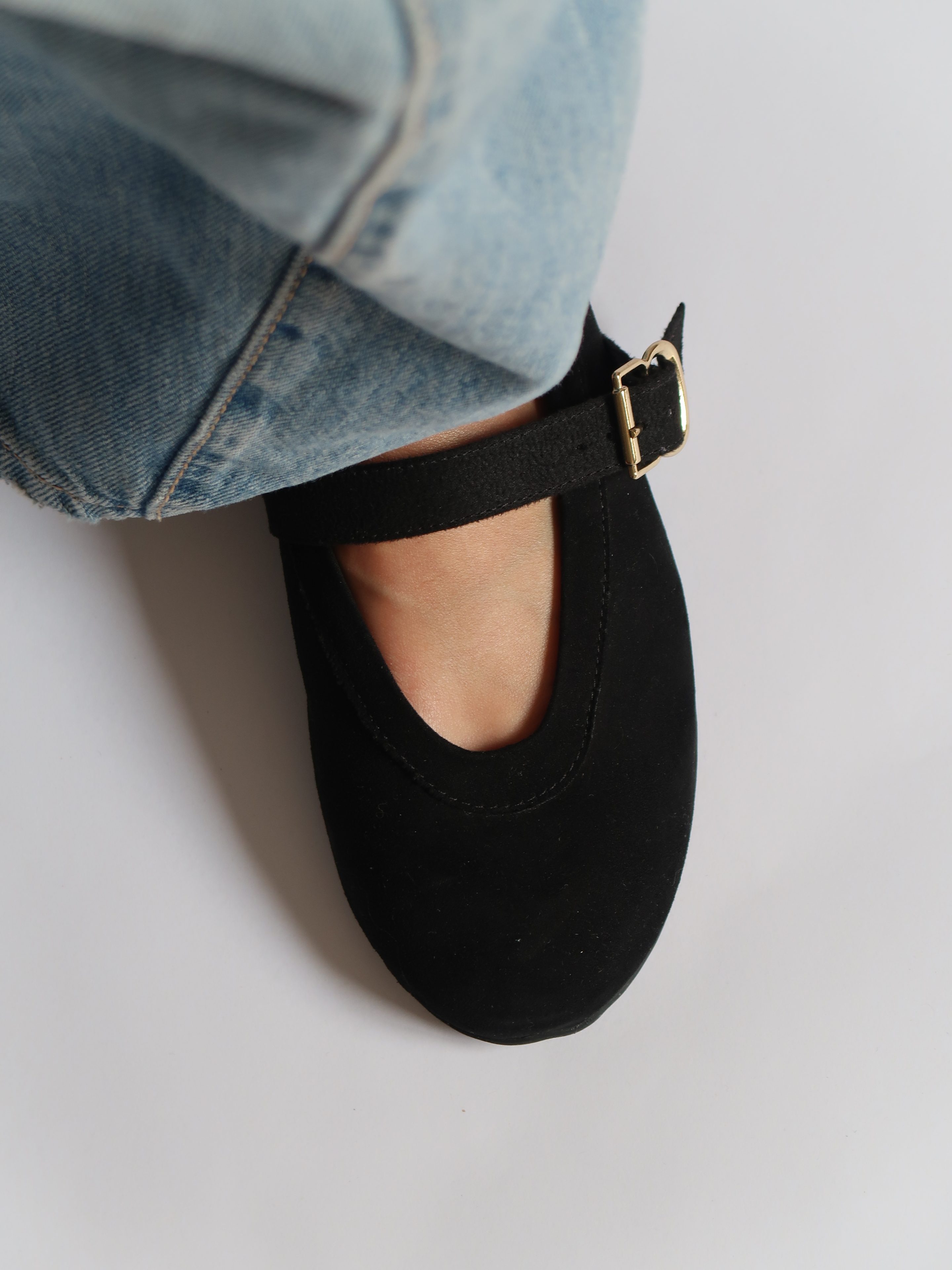 Luma Soft Black