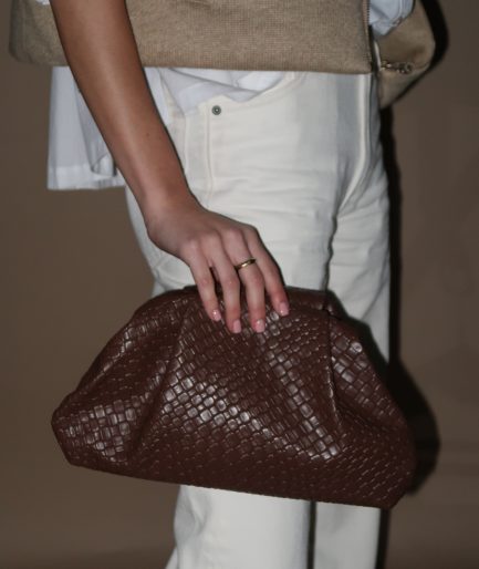 תיק קלאץ' קלוע חום