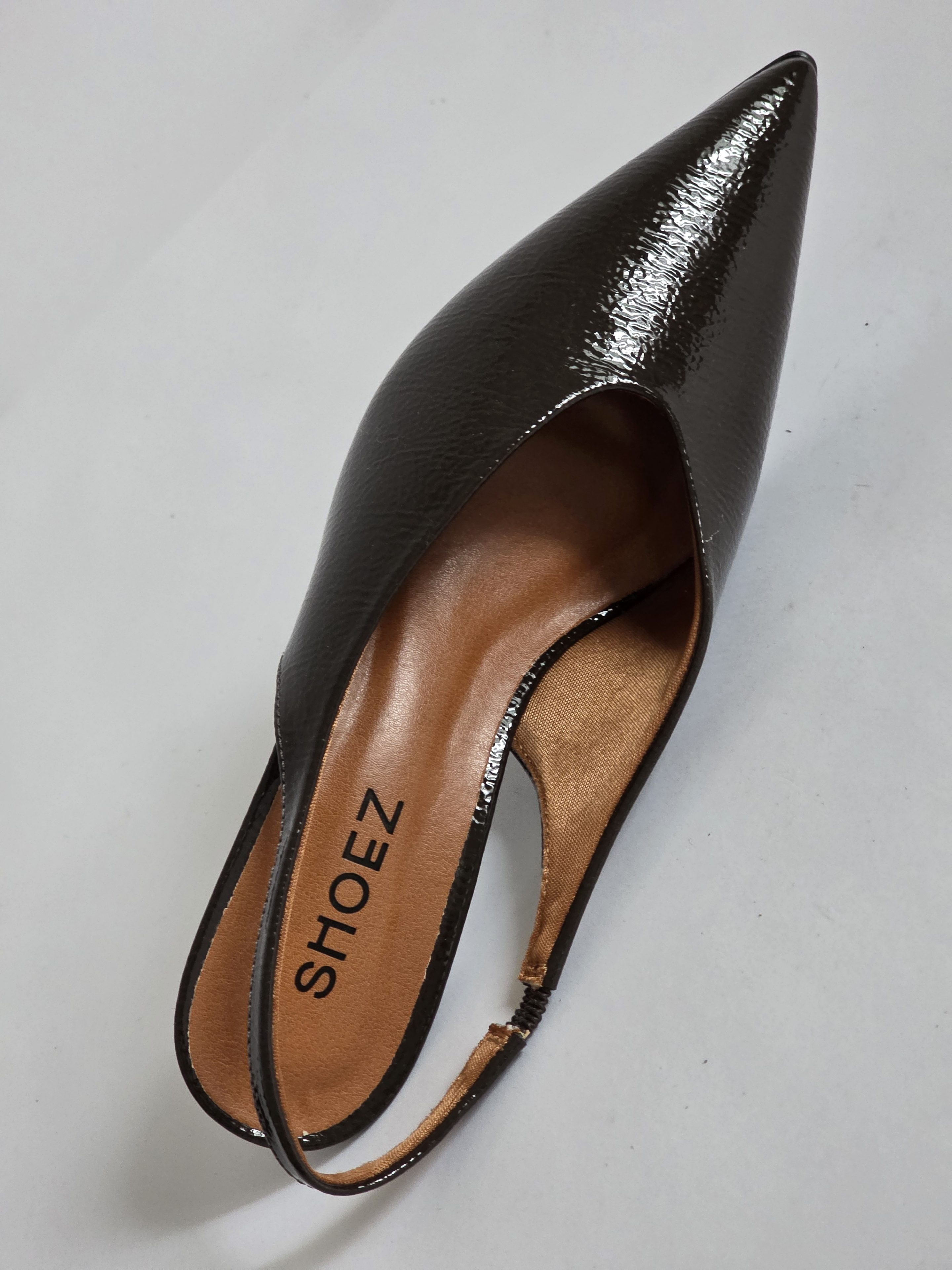 Lora Dark Brown