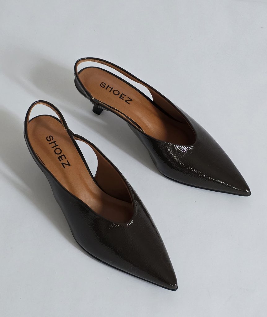Lora Dark Brown