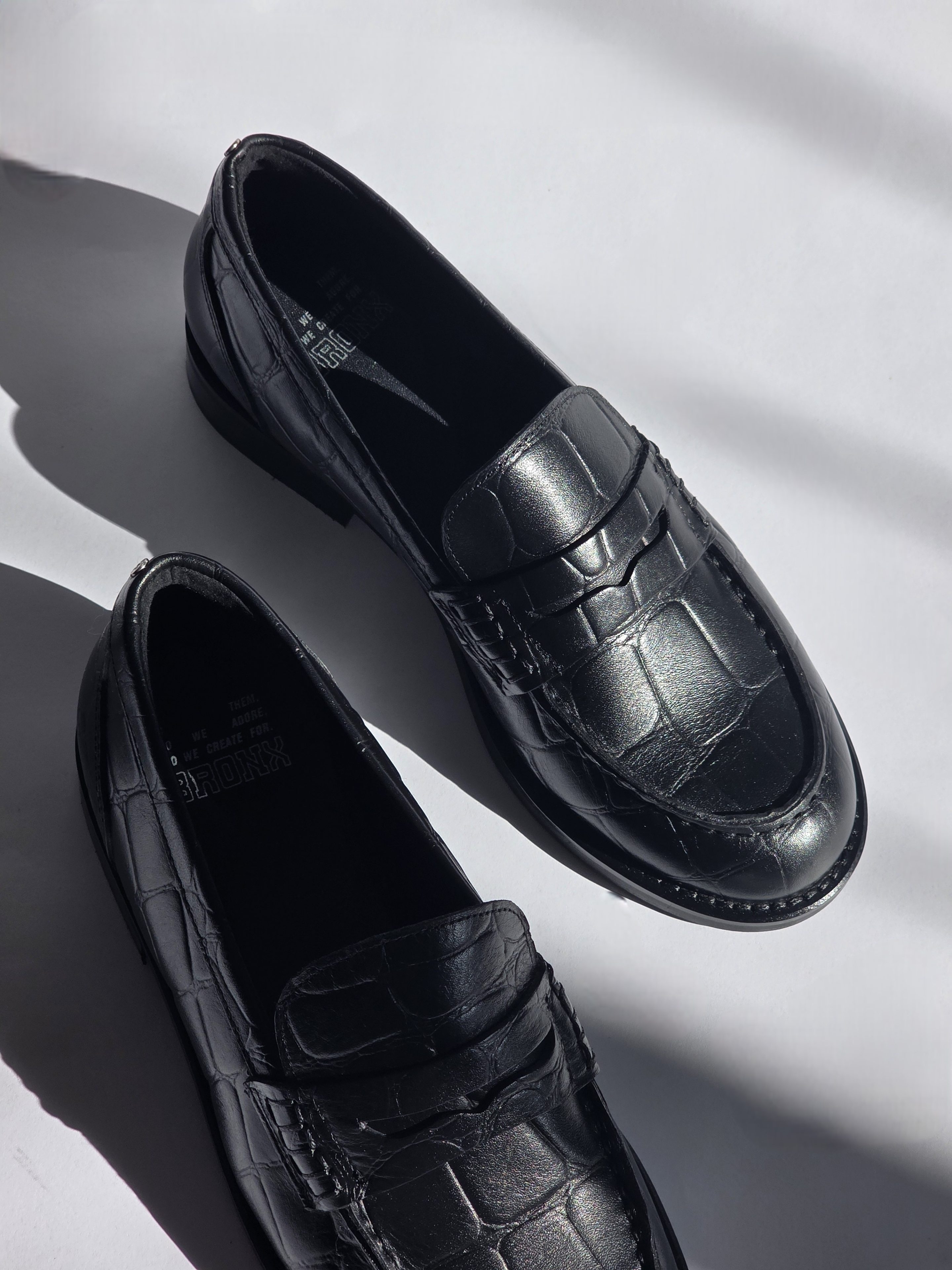 Nori Black Croco