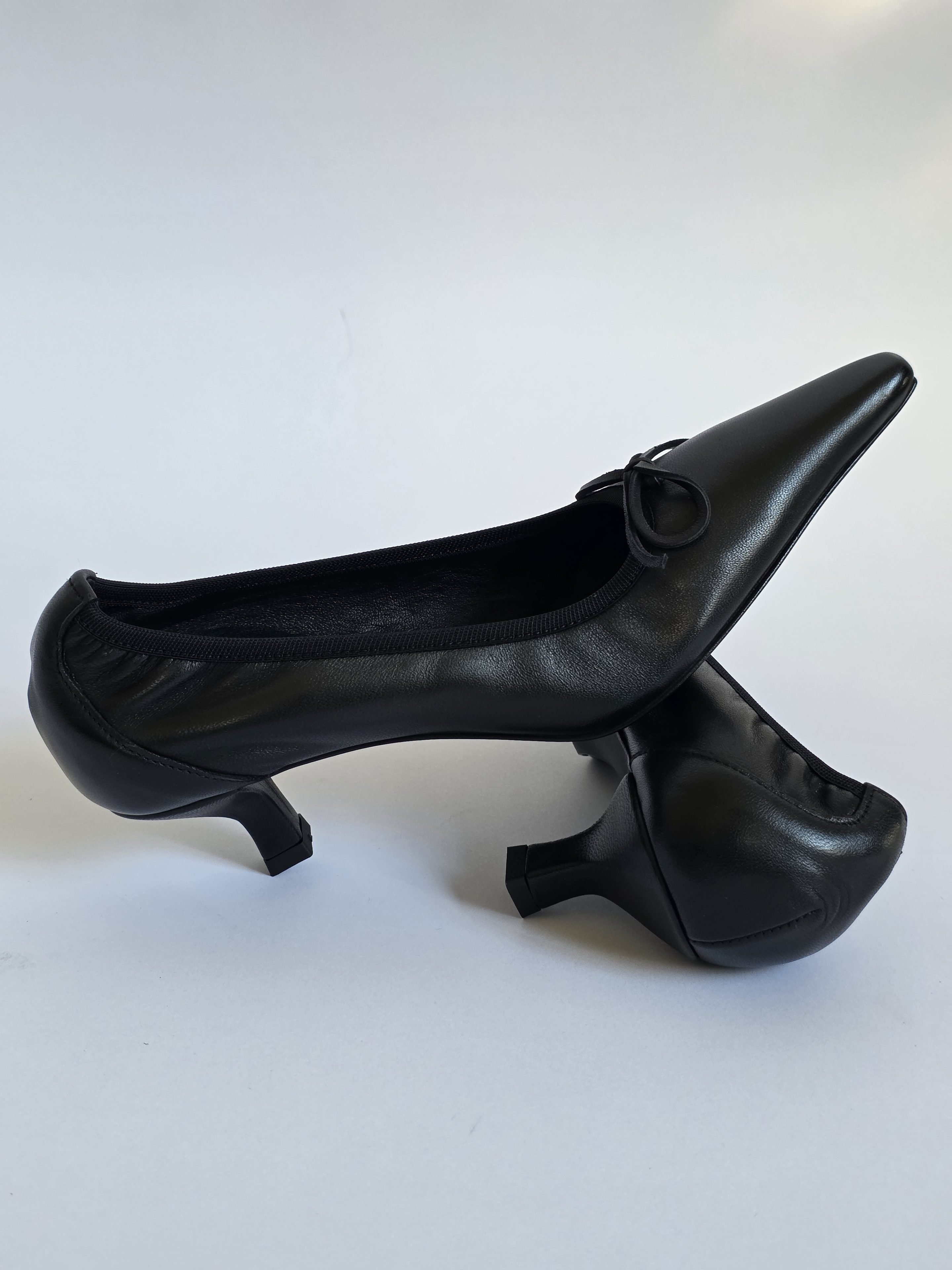 Studio - Stella Black