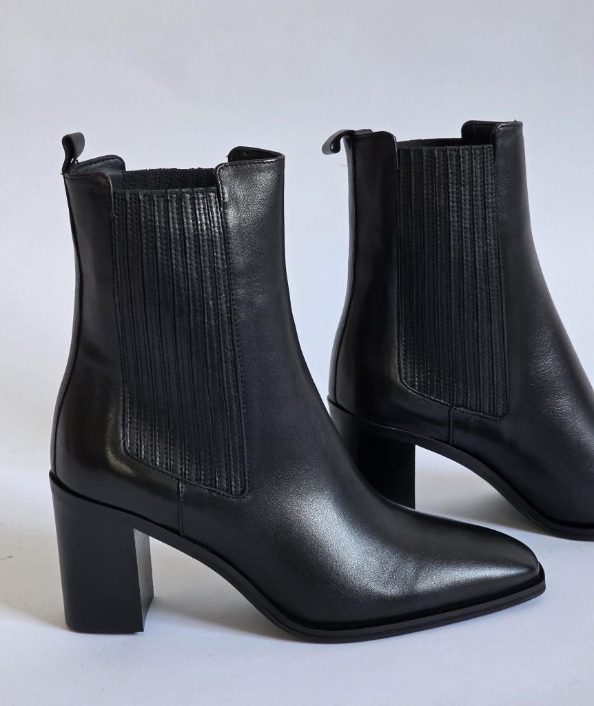 Studio Line - Vittoria Black
