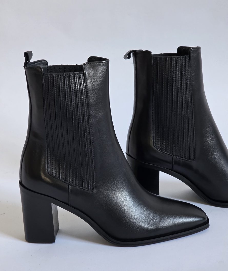 Studio - Vittoria Black