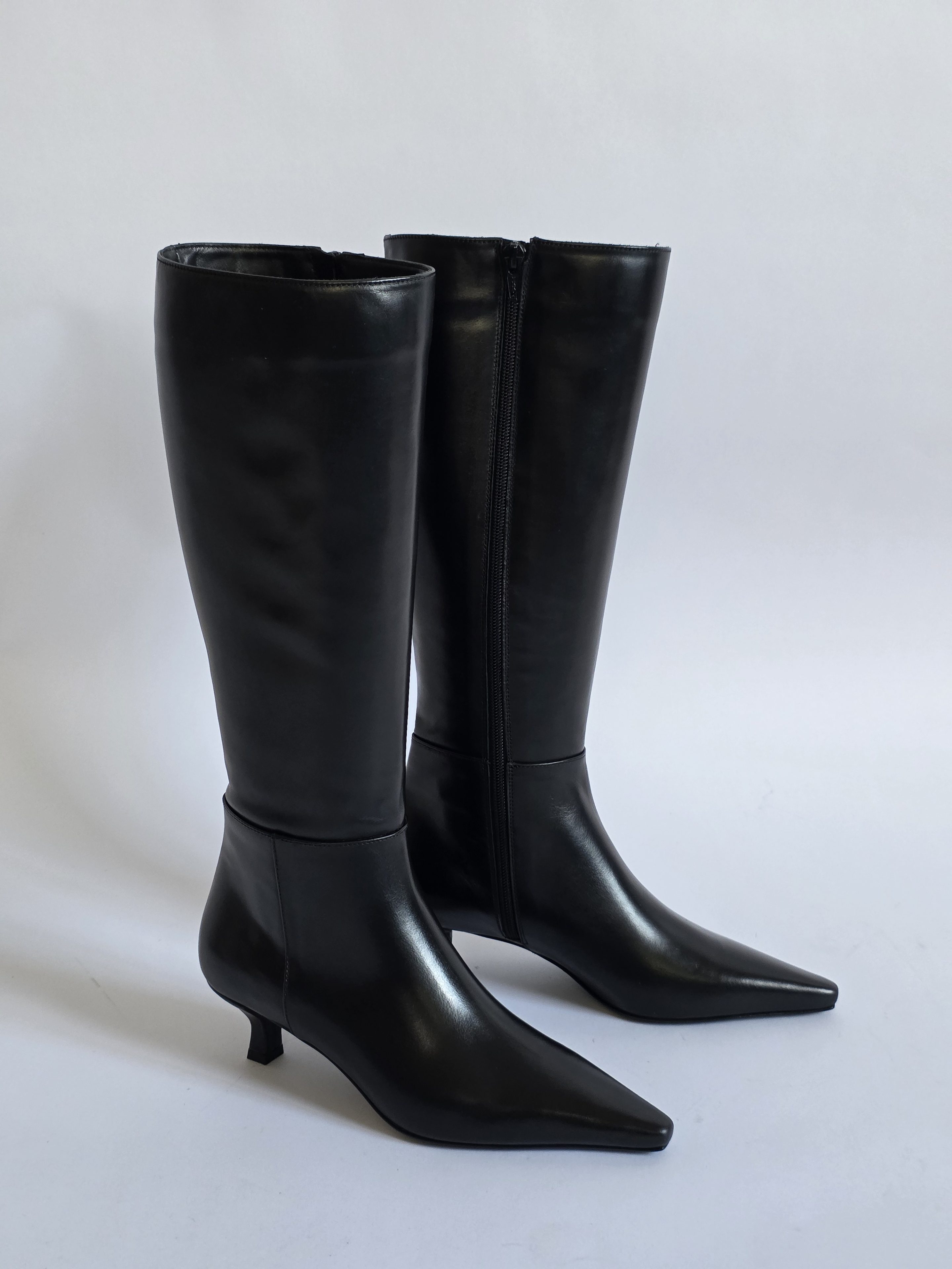 Studio - Alba Black