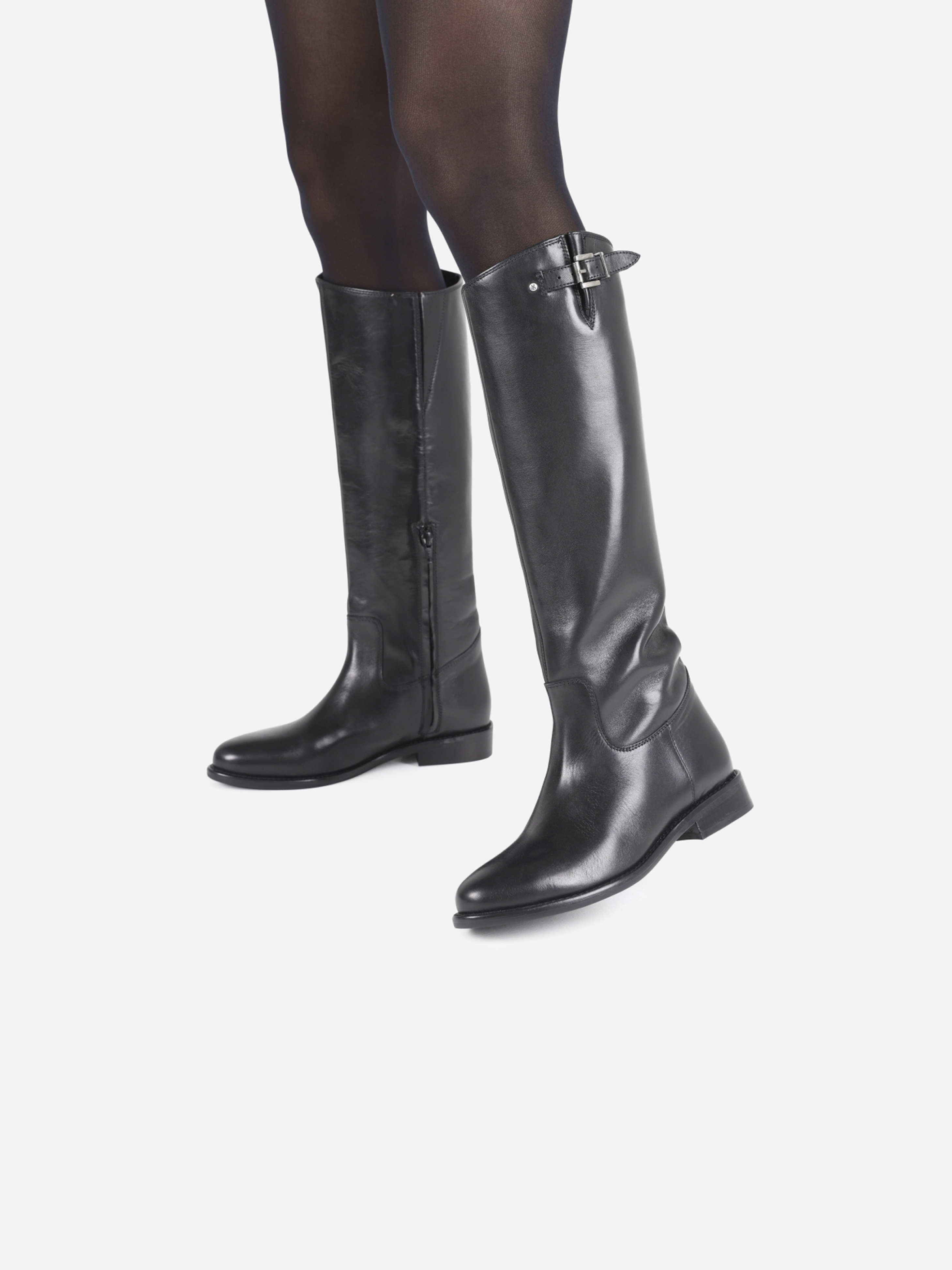 Nivra Black