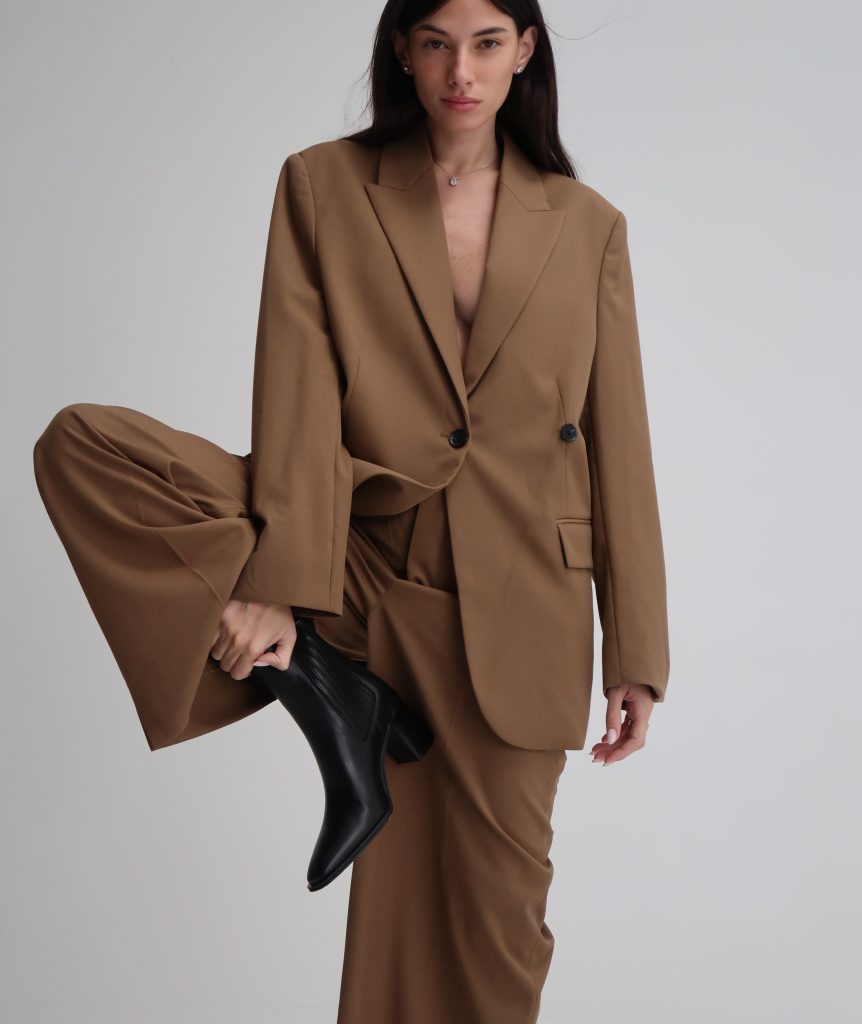 Studio - Vittoria Black