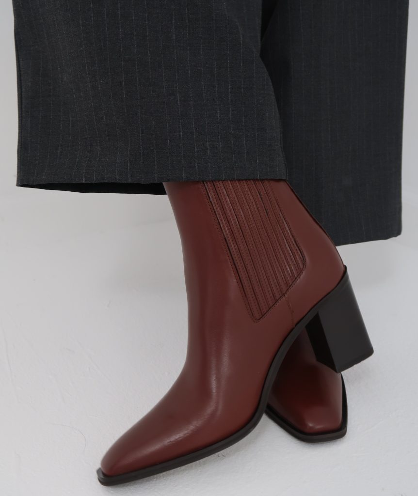 Studio - Vittoria Brown