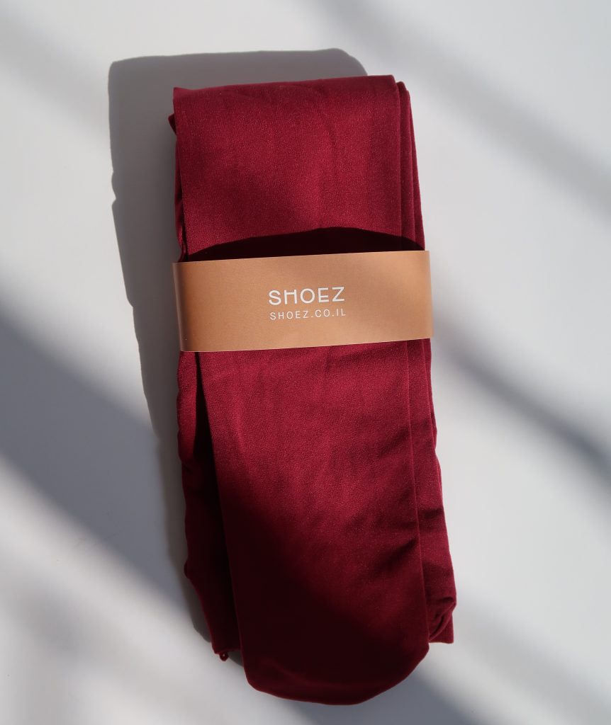 גרביונים בורדו