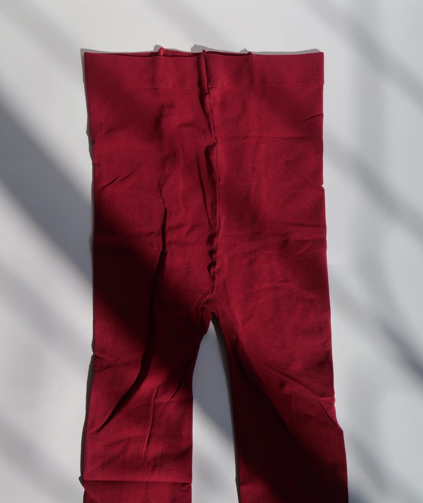 גרביונים בורדו