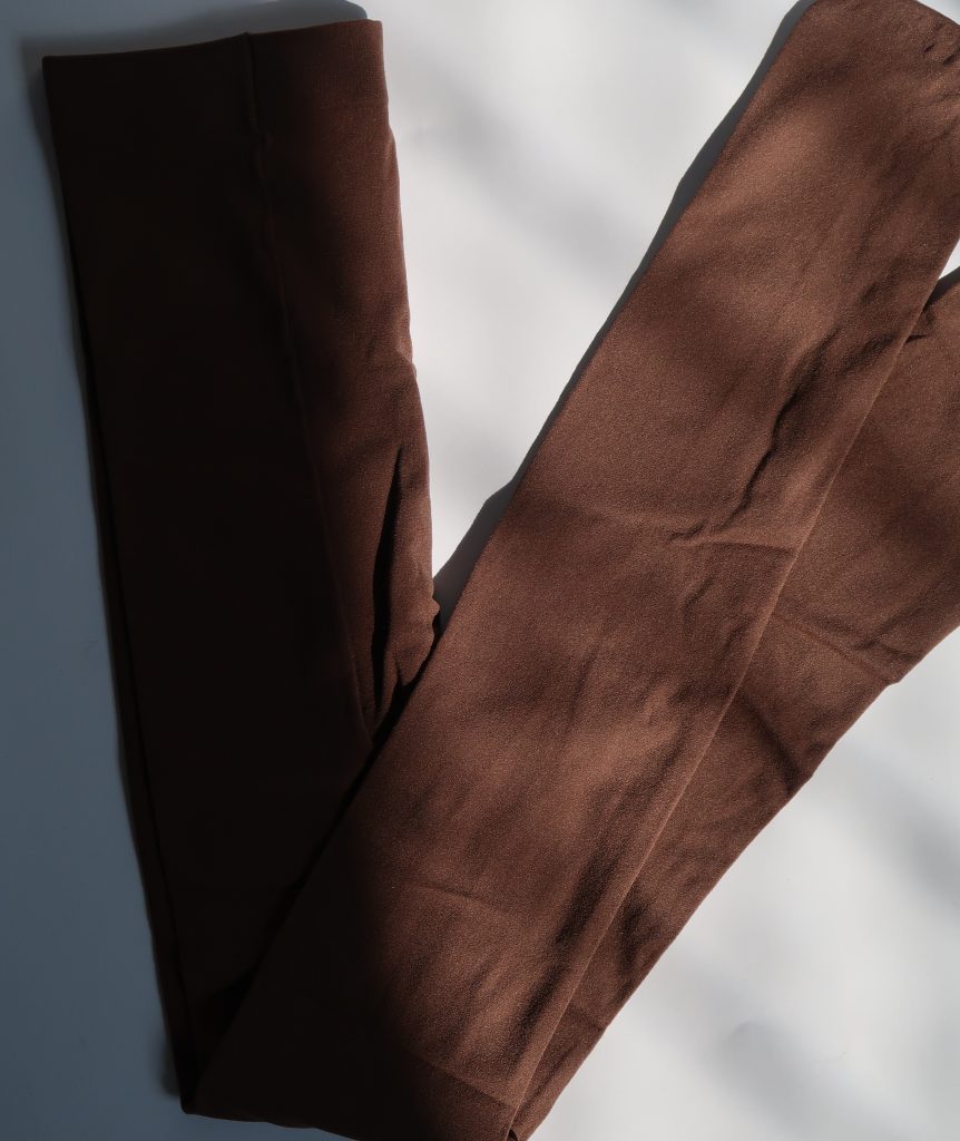 גרביונים חומים