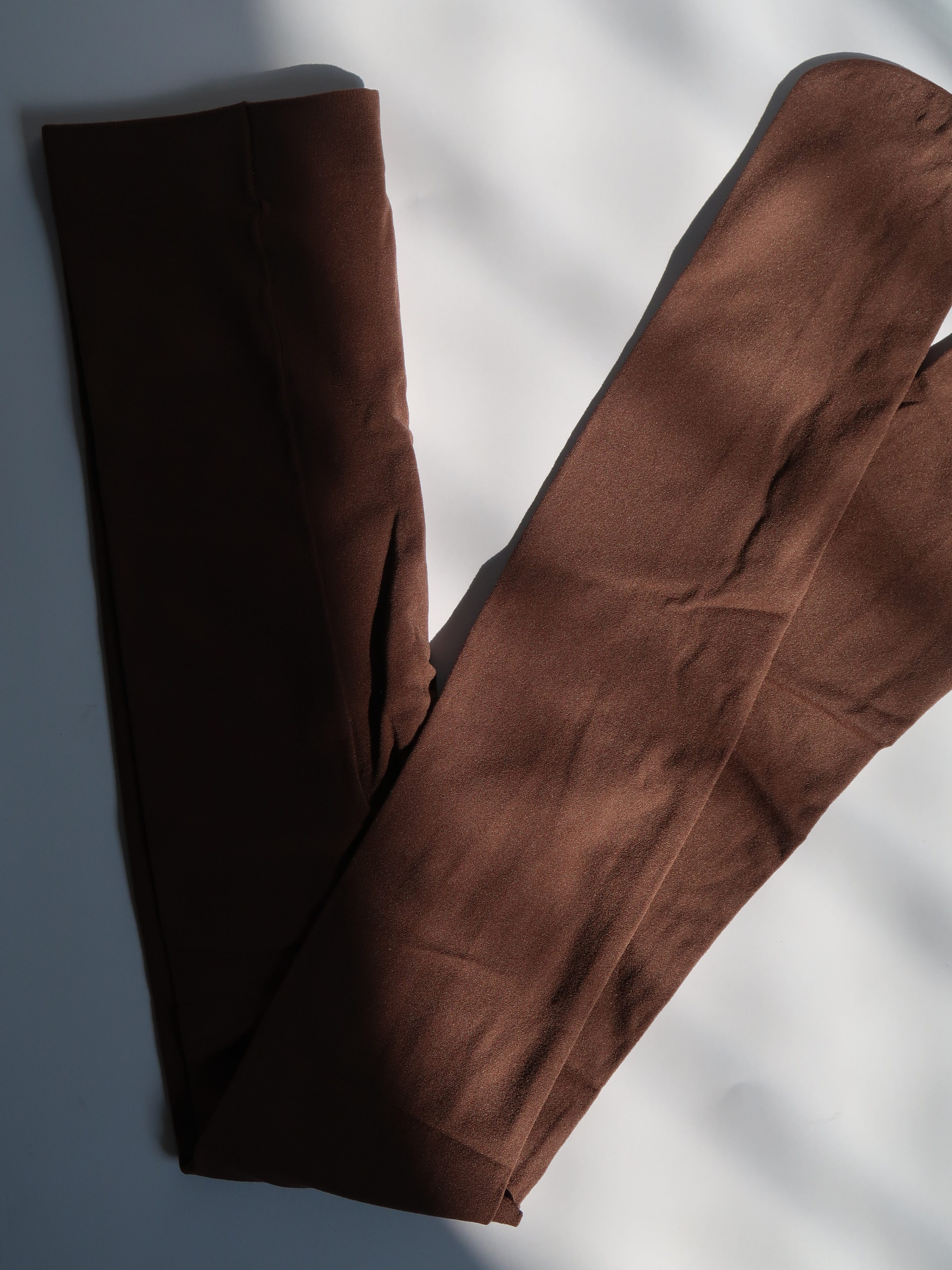 גרביונים חומים