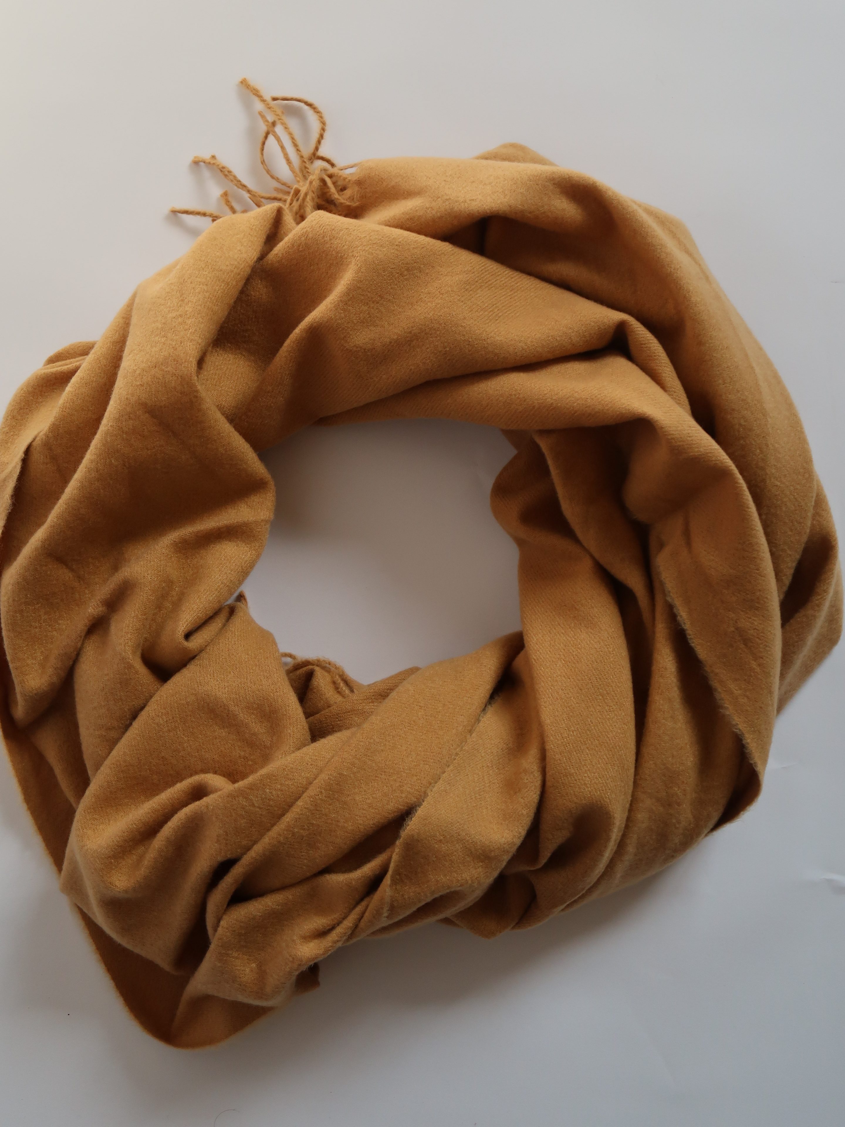 צעיף חרדל חלק