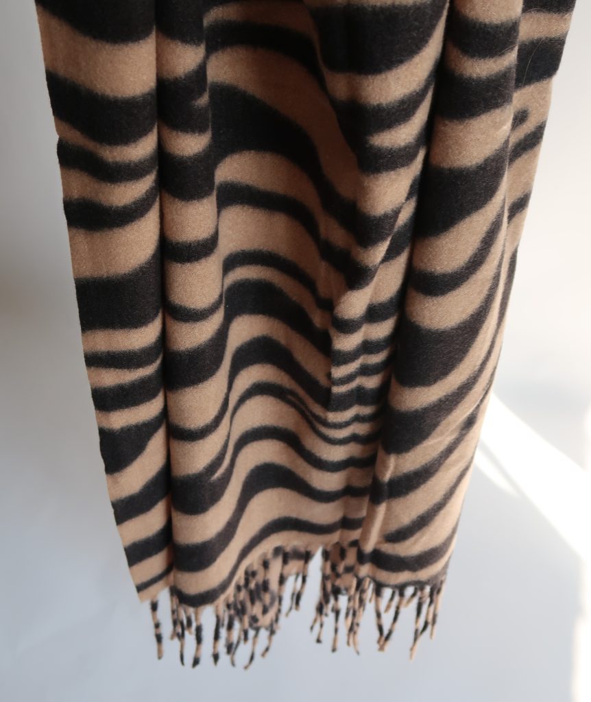 צעיף זברה מוקה