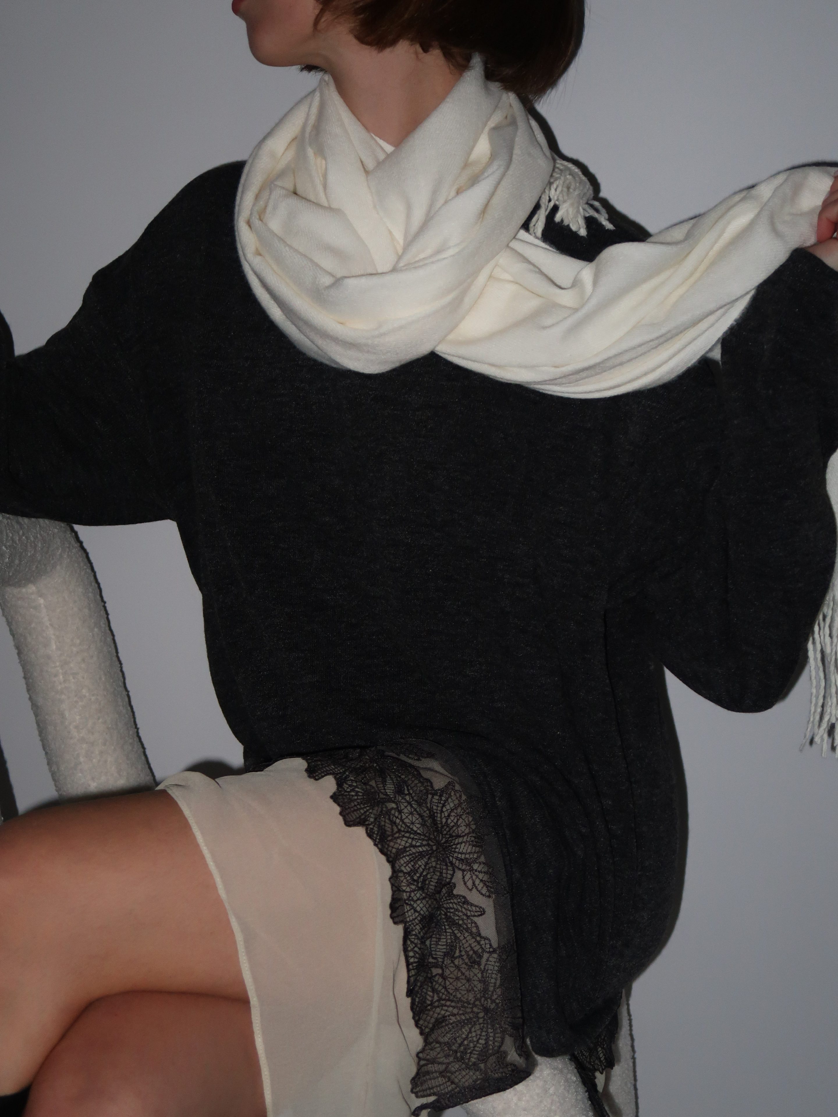 צעיף קרם חלק