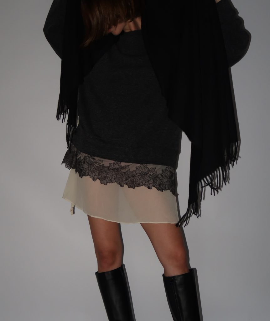 צעיף שחור חלק