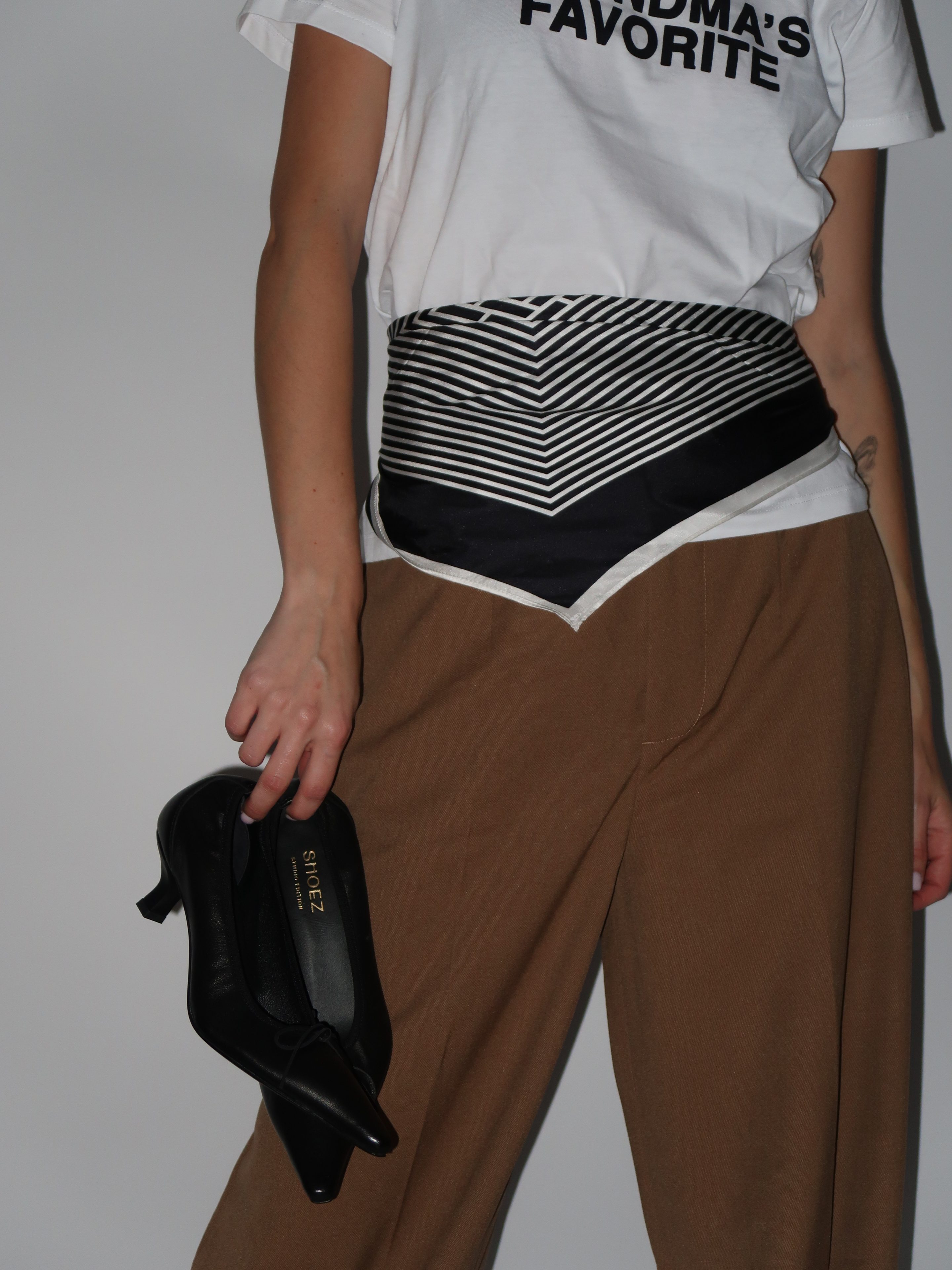 מטפחת פסים גיאומטרים