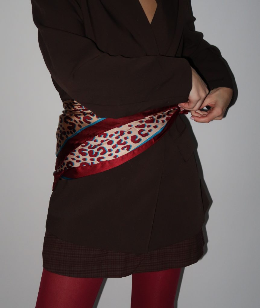 מטפחת מנומרת בורדו